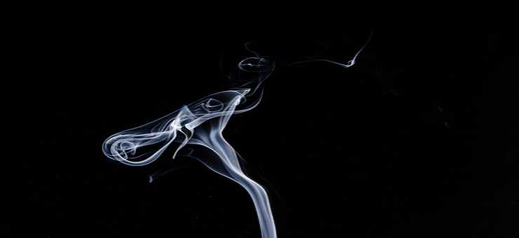 Fumare toglie anni di vita: quanto meno si vive in media (pixabay) 081.it- 161022