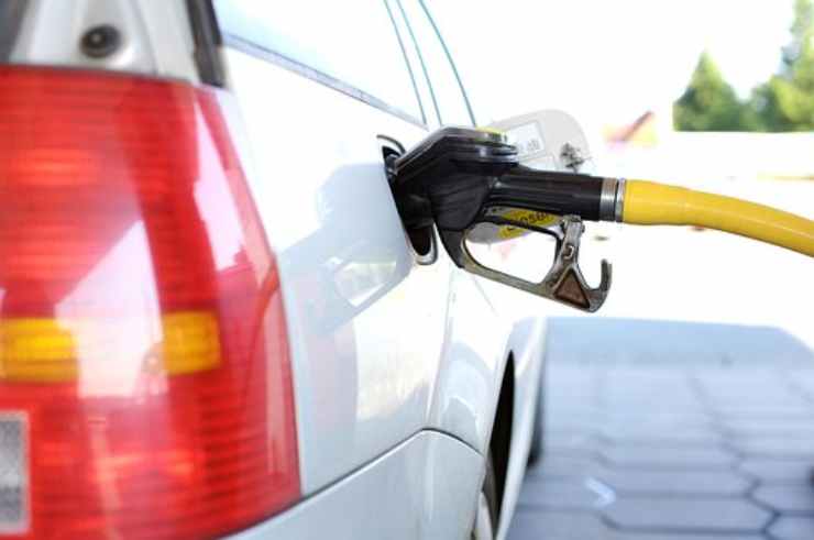 Benzina e diesel prezzi in aumento (pixabay) 081.it 241122