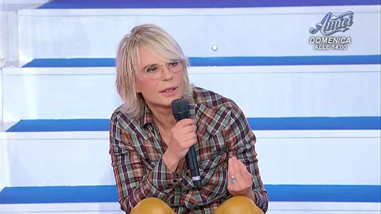 Uomini e Donne Maria De Filippi malore