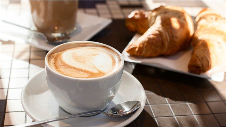 cappuccino colazione fa male